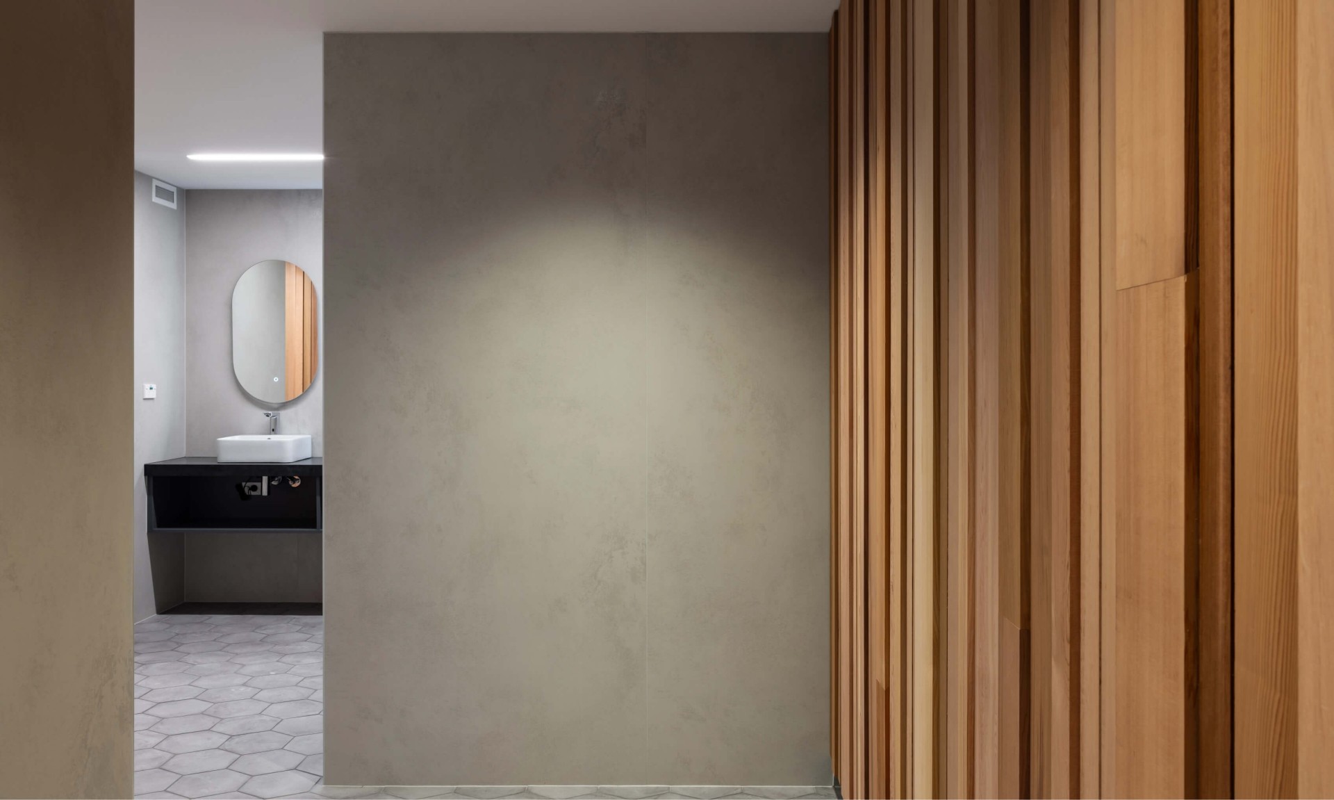 carlton gore rd feature bathroooom